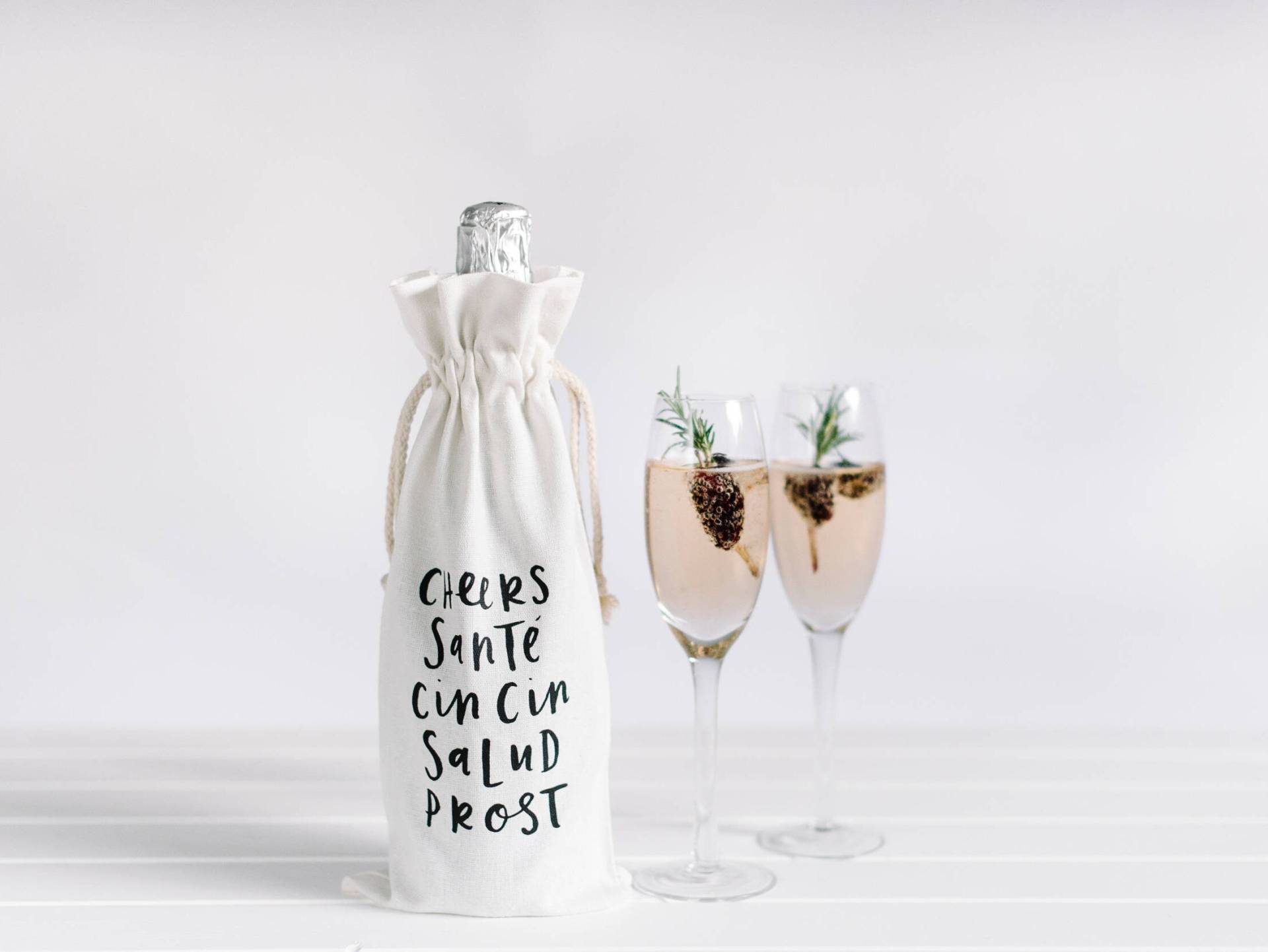 Cheers Sante Cin Salud Prost Leinwand Weintasche Cheers Sante Cin Salud Prost Leinwand Weintasche von IntheDaylightShop