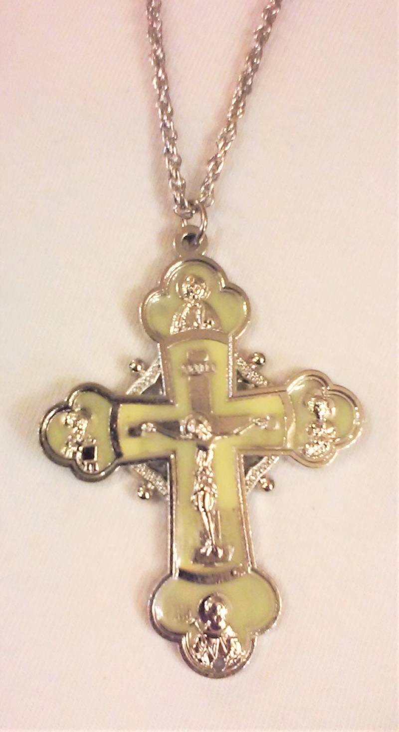 Wunderschöner Schwerer Club Armbewaffnet Silberfarben Gelb-Grün | Glow in The Dark? Emaillierte Orthodoxe Kruzifix Kreuz Anhänger Halskette von Inthepalmofhishand