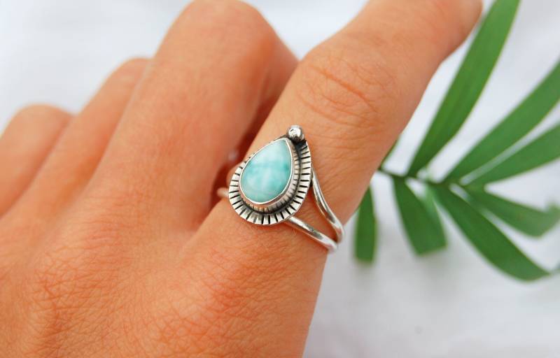 Larimar Strahlen Ring - Handgefertigtes Silber Handgefertigter Boho Schmuck Fernweh Einzigartige Geschenke Für Sie von IntoTheWanderness