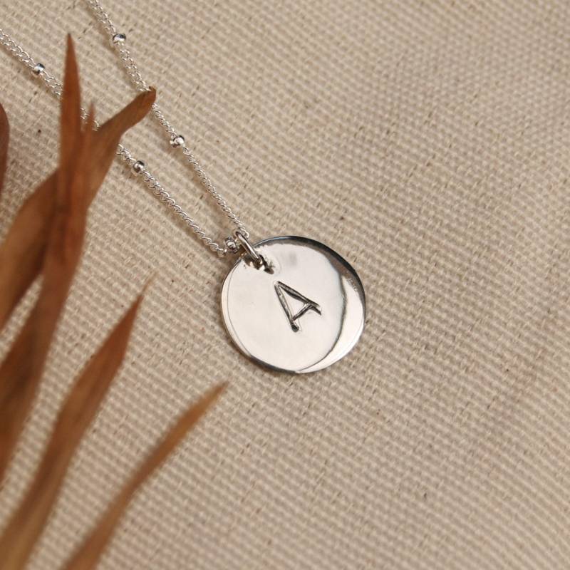 Personalisierte Initialen Sternzeichen Halskette - Handgefertigter Silber Anhänger Elegantes Geschenk Für Sie Zierlicher Boho-Schmuck Jeden Tag von IntoTheWanderness