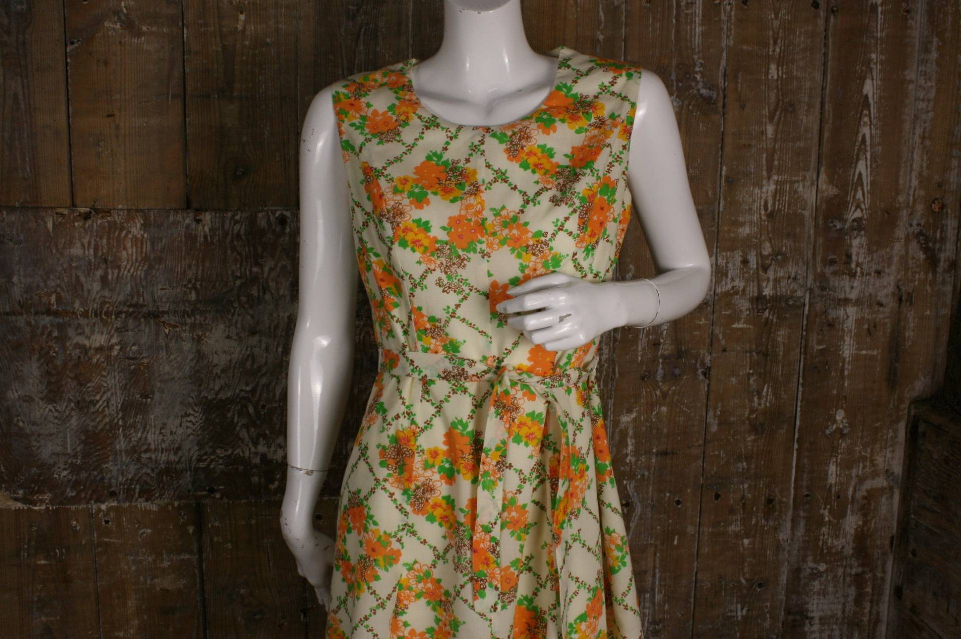 Vintage 60Er/ 70Er Kleid Orange Geblümt, Diolen Baumwolle Elsta Modell Trellis Print Gürtel Etui, Gr. 36 von IntoTheWoodsWear