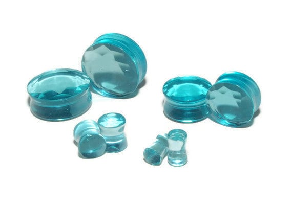 Aquamarine Facettierte Glasstecker - 4G, 2G, 0G, 00G, 7/16", 1/2", 9/16", 5/8", 3/4", 7/8, 1" von Intrepidjewelry