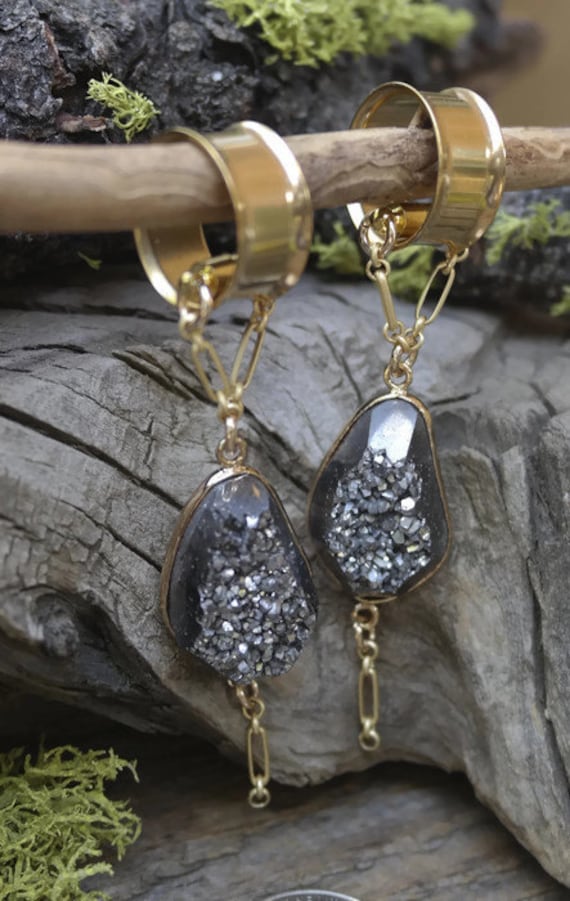 Schwarze Druzy Magnetverschluss Ohrringe - Getragen Durch Tunnel Größe 2 2cm von Intrepidjewelry