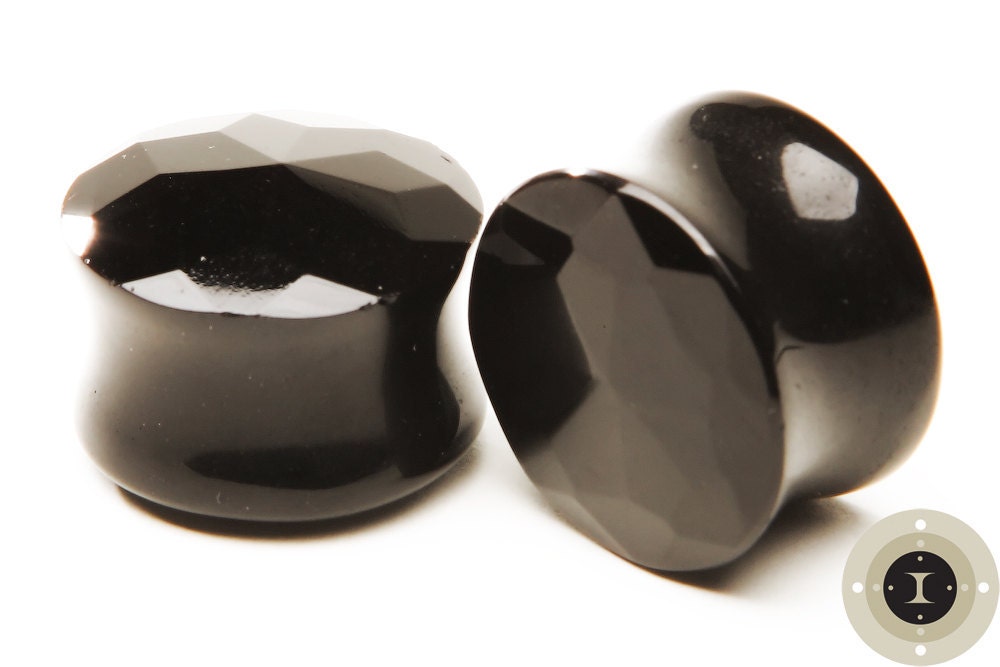 Schwarzes Facettiertes Glas - 2G, 0G, 00G, 7/16", 1/2", 9/16", 5/8", 3/4", 7/8, 1" von Intrepidjewelry