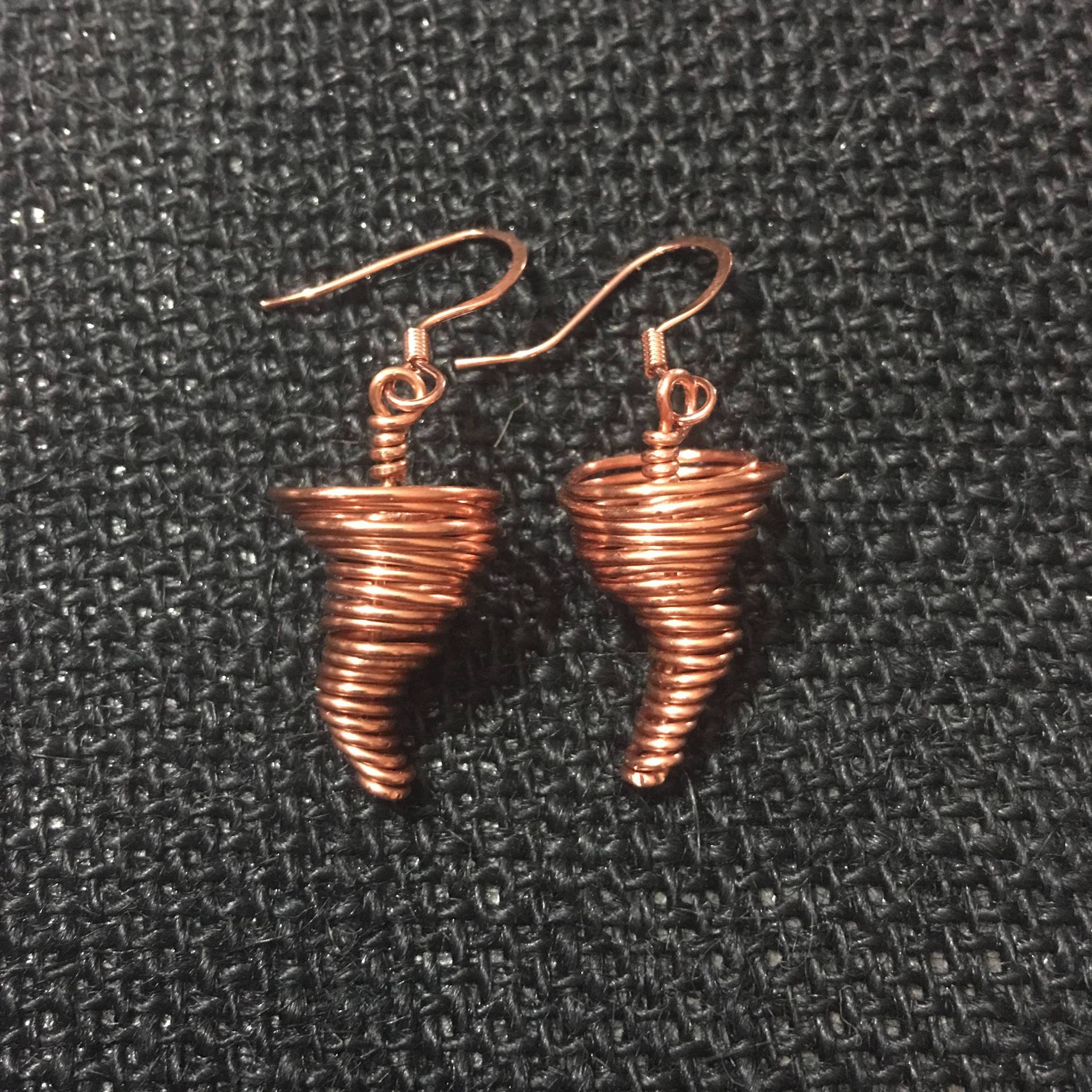 Draht Gewickelt Kupfer Tornado Ohrringe, Handgemachte Baumeln Ohrringe Schmuck von IntricateWireDesigns