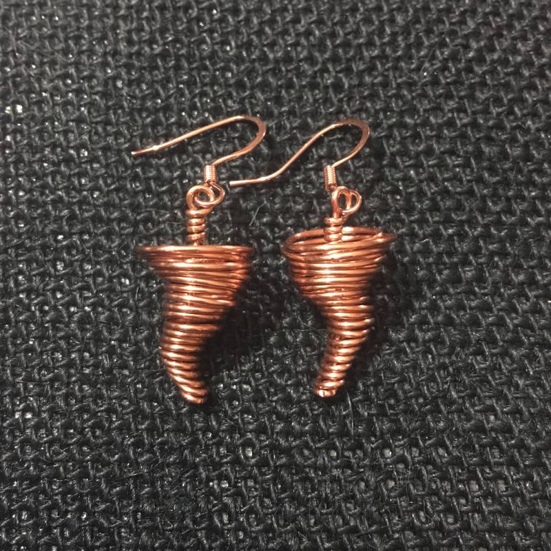 Draht Gewickelt Kupfer Tornado Ohrringe, Handgemachte Baumeln Ohrringe Schmuck von IntricateWireDesigns