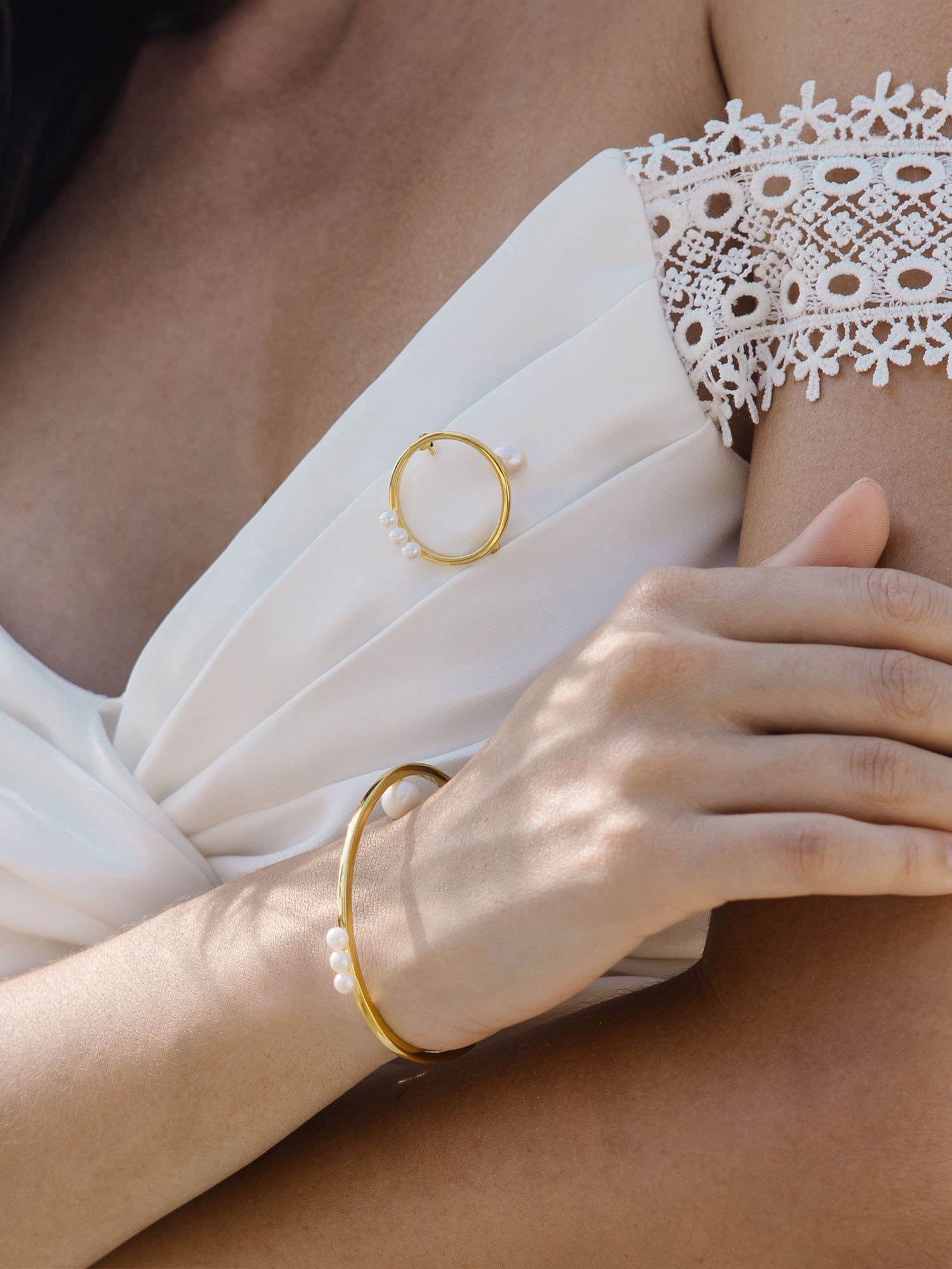 Voyage Pearl Brosche - Statement Brosche, Geschenke Für Sie von IntrigueJewellery