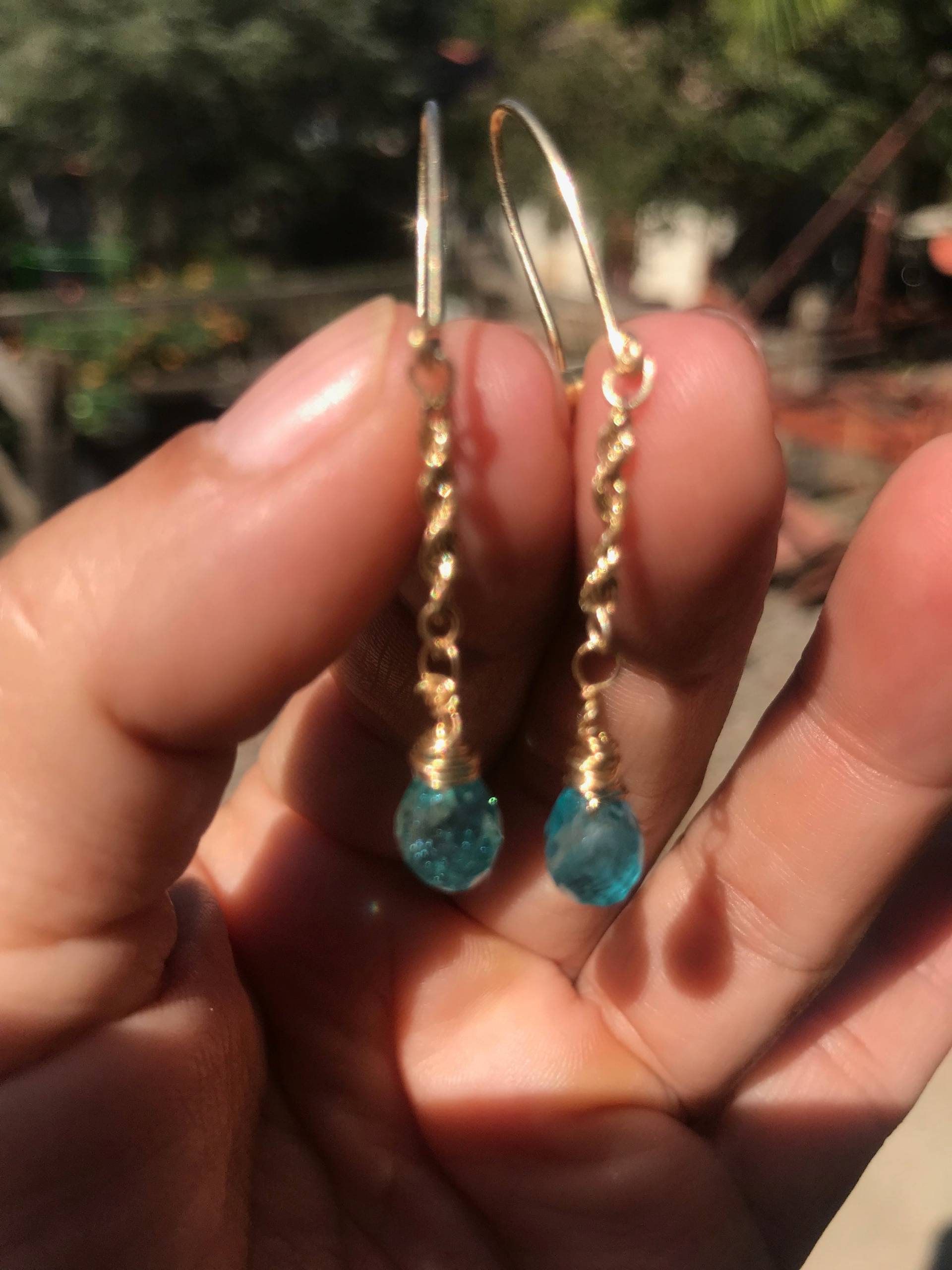 14K Apatit Ohrringe Lg 4Cts Unbehandelt, Handgemacht Mit Solidem Gold, Wunderschöne Baumeln Und Funkeln 14K Apatit Ohrringe Lg 4Cts Unbehandelt, Handgemacht Mit Solidem Gold, Wunderschöne Baumeln Und Funkeln von InvestmentGEMSnCOINS