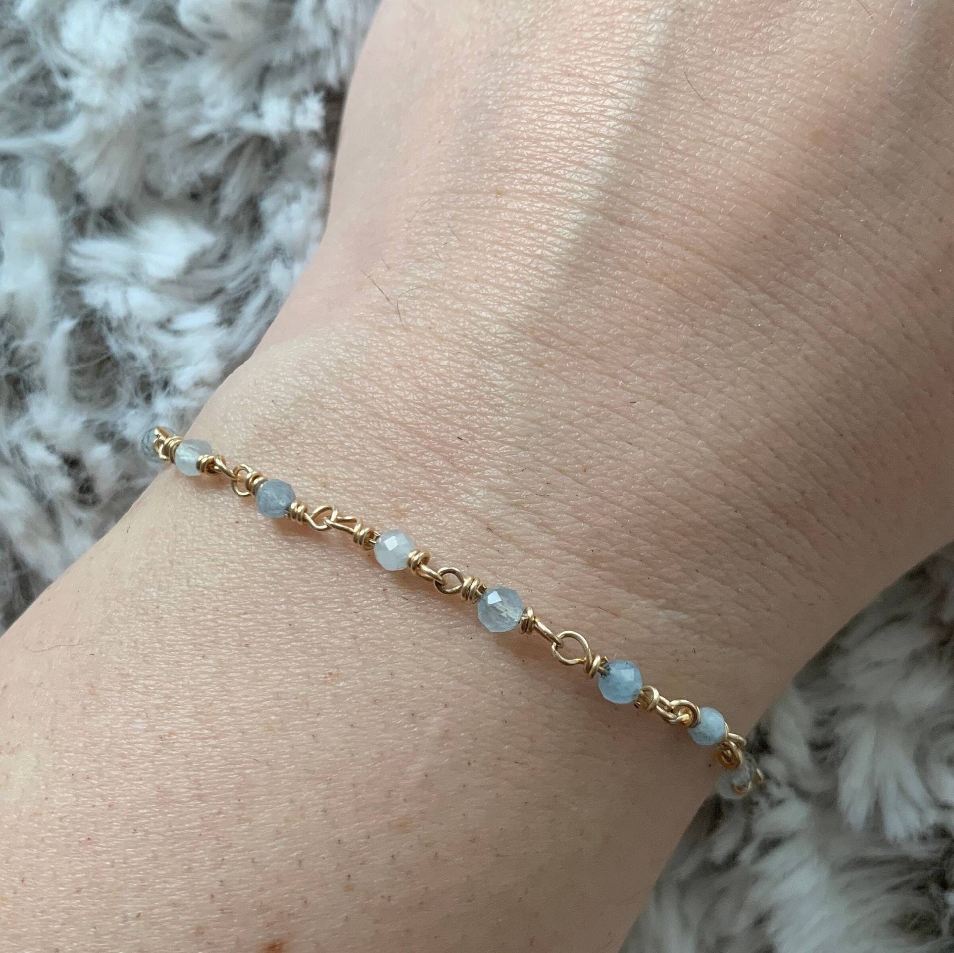 Aquamarin Armband März Geburtsstein Schmuck Pisces Geschenk Etwas Blaues Für Braut Zartes Edelstein Stacking Widder Aquamarin Armband März Geburtsstein Schmuck Pisces Geschenk Etwas Blaues Für Braut Zartes Edelstein Stacking Widder von InvokeJewels