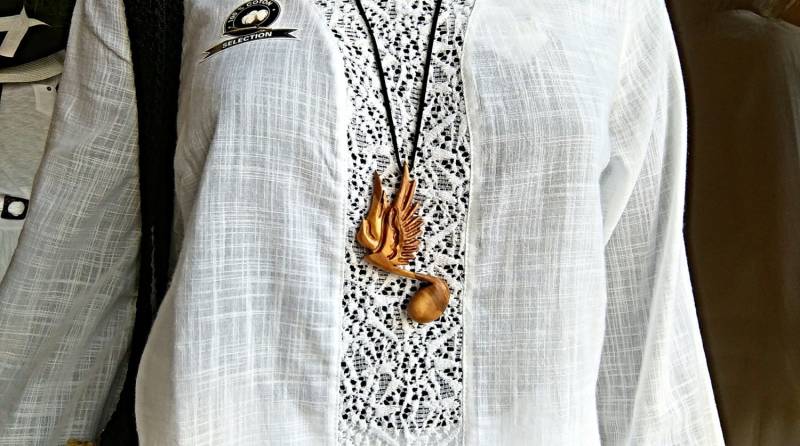 Musik Note Halskette, Schmuck, Geschenk, Musiker Geschenk, Holz Schmuck, Liebe Geschenk, Musik Anhänger, Noten Anhänger, Musik Schmuck, Engel Flügel Musik Note Halskette, Schmuck, Geschenk, Musiker Geschenk, Holz Schmuck, Liebe Geschenk, Musik Anhänger, Noten Anhänger, Musik Schmuck, Engel Flügel von Inwardtouch