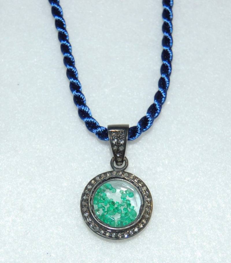 Schwebender Smaragd Anhänger von IoJewelers