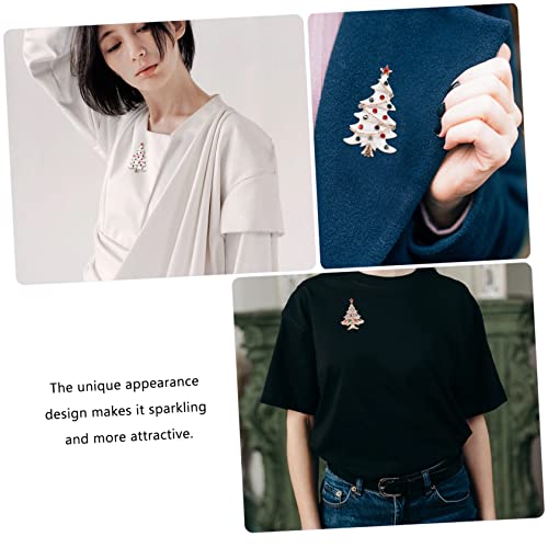 Ipetboom 2 Stück Weihnachtsbaum Brosche Funkelnde Broschen für Damen als Weihnachtsdeko und Modisches Accessoire für Kleidung Taschen und Schals Ipetboom 2 Stück Weihnachtsbaum Brosche Funkelnde Broschen für Damen als Weihnachtsdeko und Modisches Accessoire für Kleidung Taschen und Schals von Ipetboom