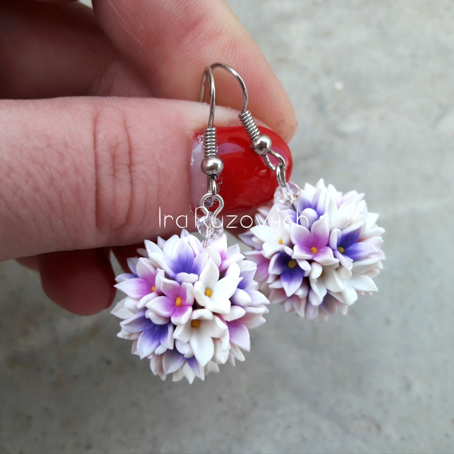 Kugel Ohrringe, Flieder Blumen, Polymer Clay, Fimo Schmuck Kugel Ohrringe, Flieder Blumen, Polymer Clay, Fimo Schmuck von IraRuzhovych