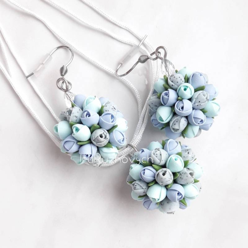 Kugel Ohrringe, Halskette, Fimo Schmuck, Rose Mit Knospe, Handgemachte Blumen Set von IraRuzhovych