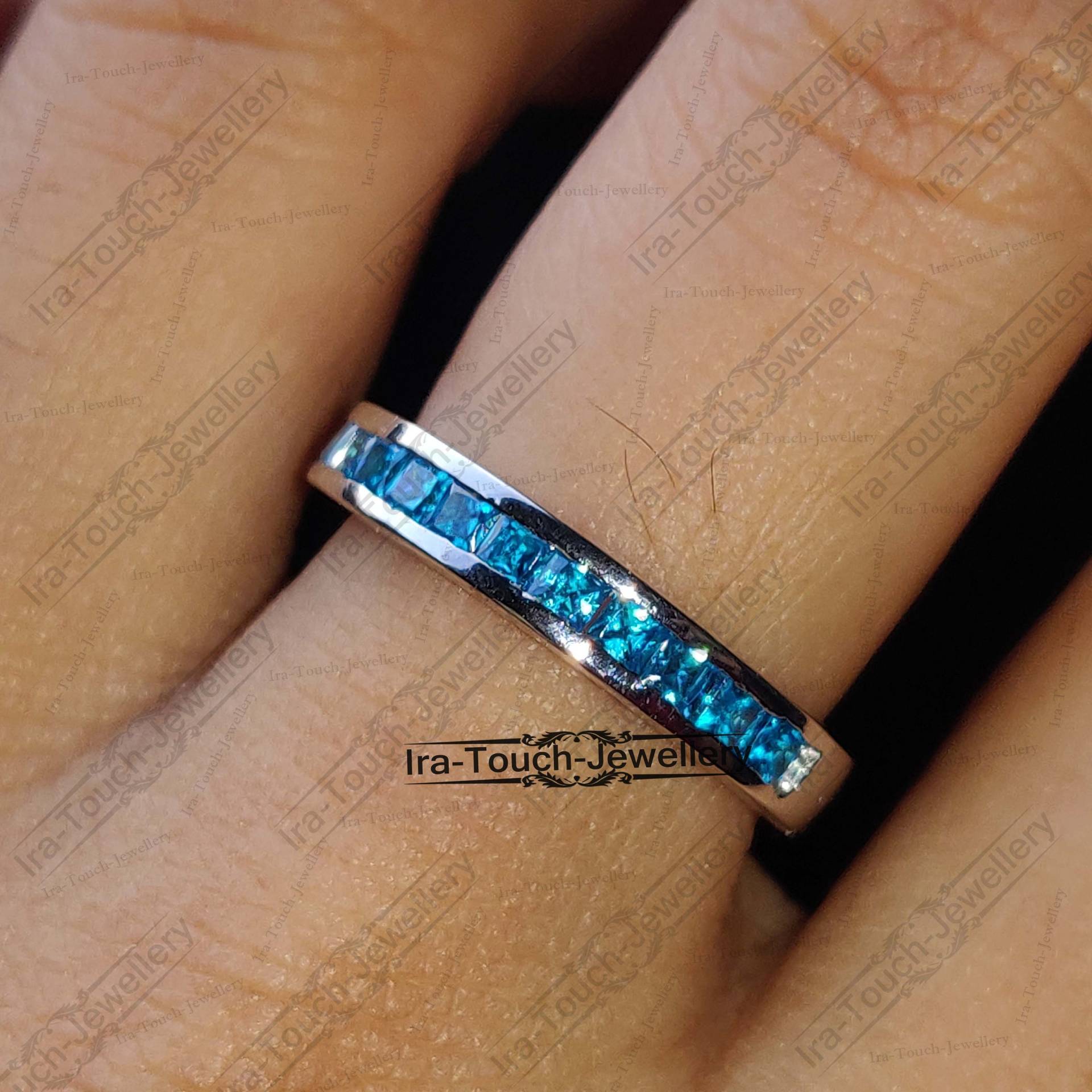 Blautopas Diamant Ehering Massiv 14K Weißgold Halbe Ewigkeit Ring Verlobungsring Stapelring Band Jahrestag Für Frauen von IraTouchJewellery