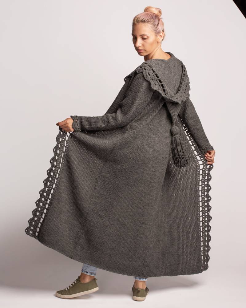 Extra Lange Strickjacke, Frauen Kapuzen-Strickjacke, Maxi Duster Cardigan, Handstrickmantel, Wollstrickwaren, Häkelsaum, Strick Hoodie, Geschenk von IrenKnits