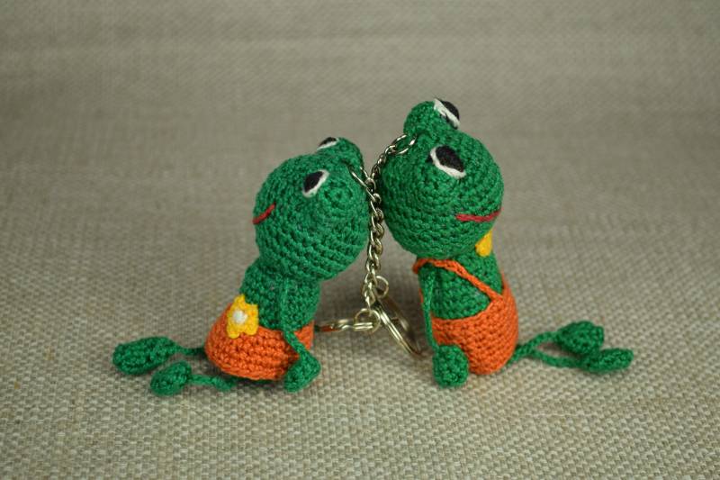 Schlüsselanhänger Frosch, Amigurumi Gefüllter Gehäkelter Schlüsselanhänger Frosch, Amigurumi Gefüllter Gehäkelter von IrenaHandmadeCrafts