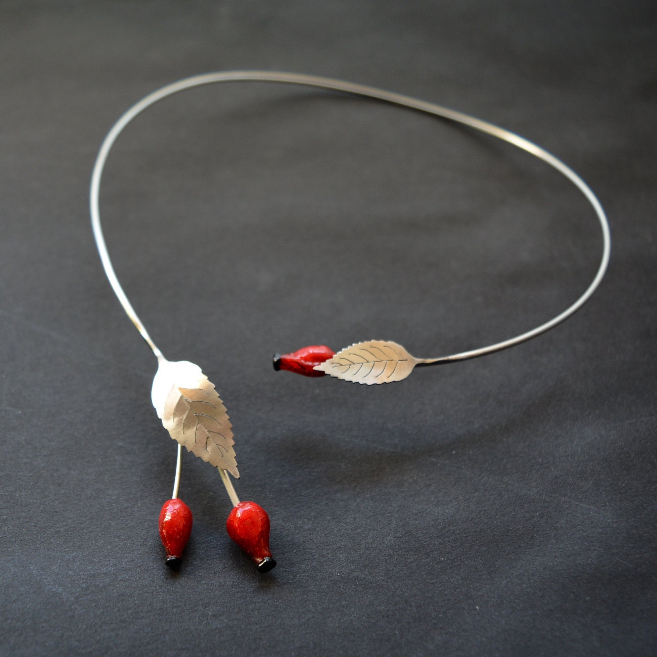 Eco Freundliche Hagebutte Halskette Eco Freundliche Hagebutte Halskette von IMHjewellery