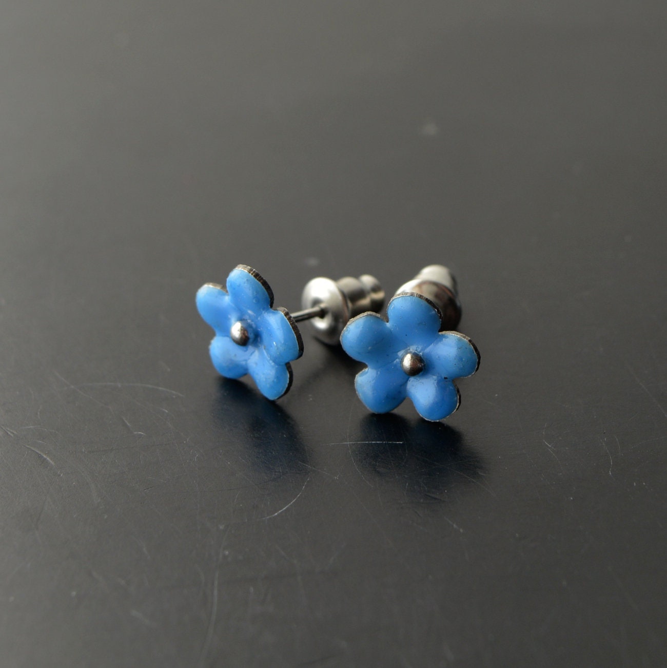 Vergissmeinnicht Ohrringe Edelstahl Pet Emaille Blumen Vergissmeinnicht Ohrringe Edelstahl Pet Emaille Blumen von IMHjewellery