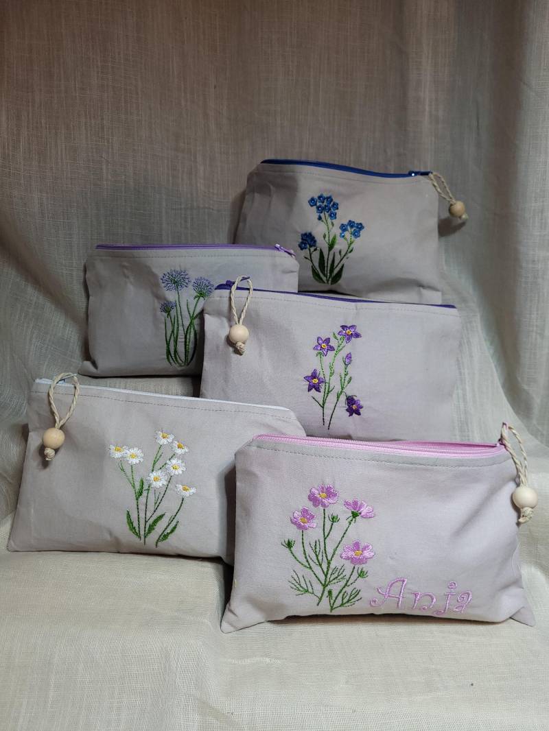Baumwolletui Mit Blumenmuster | Personalisiert Handgemacht Blumenstickerei Make-Up Tasche Geldbörse Brautjungfer Geschenk von Irina70