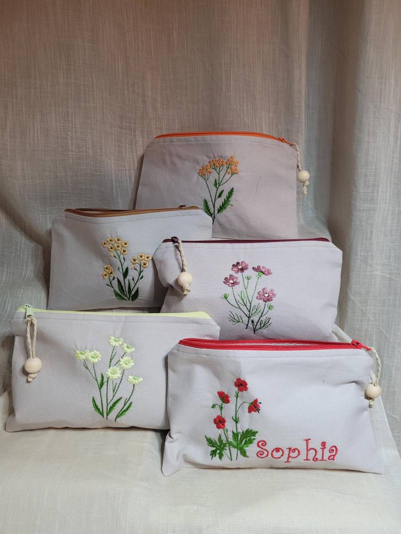 Personalisierte Baumwolltasche Mit Blumenmuster | Handgemacht Make-Up Tasche & Geldbörse Blumenstickerei Brautjungfer Geschenk von Irina70