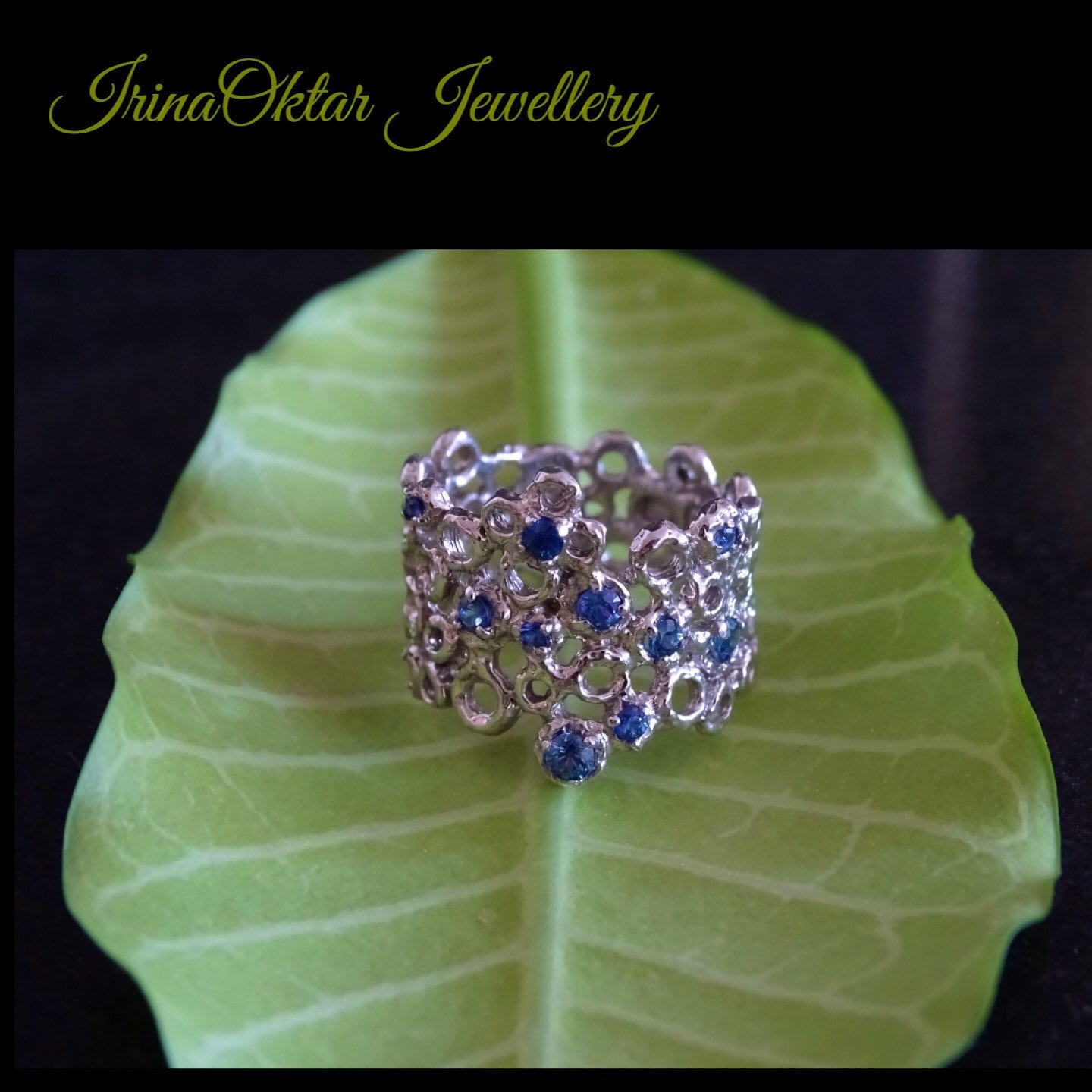 Ring Aus Sterlingsilber Mit Natürlichen Blauen Saphiren von IrinaOktarJewellery