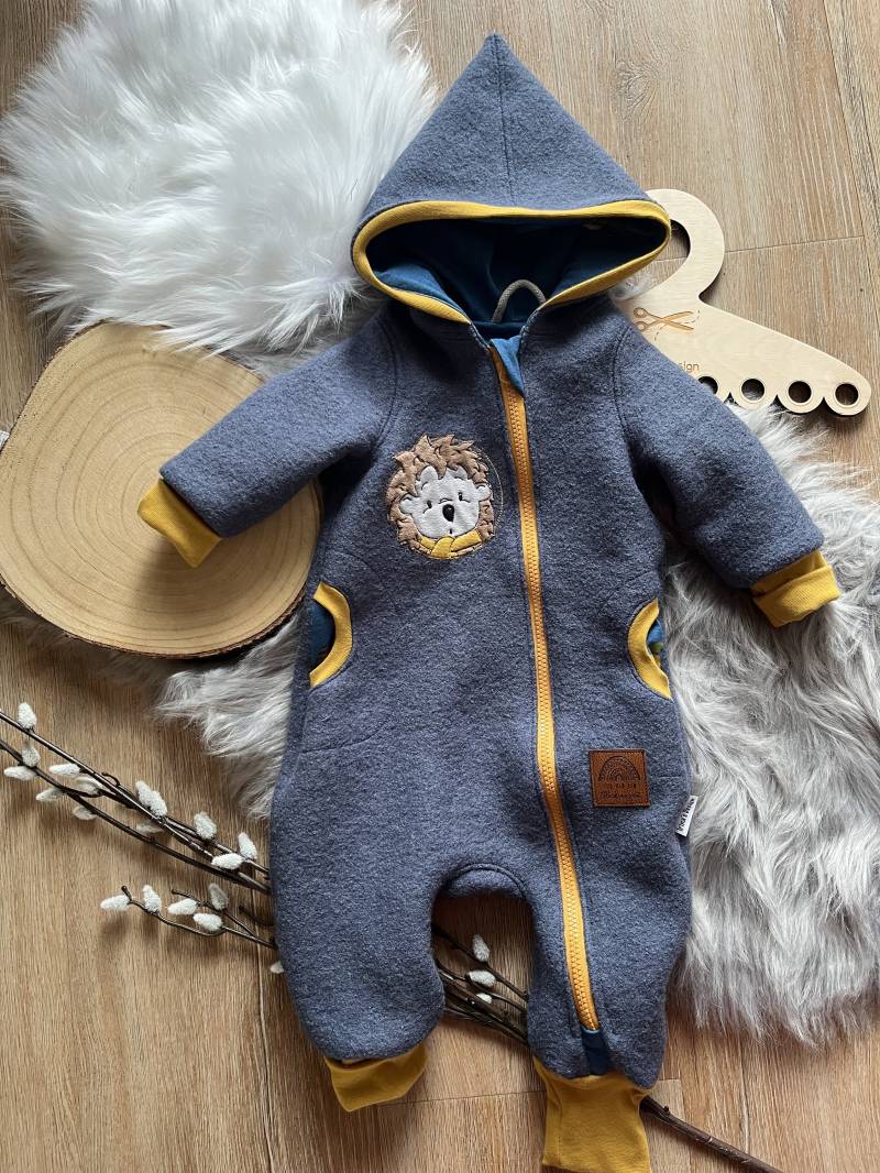 Walkanzug Winteranzug Stickerei Handmade Wagenanzug Mit Igel Walkanzug Winteranzug Stickerei Handmade Wagenanzug Mit Igel von IrinaSprickDesign