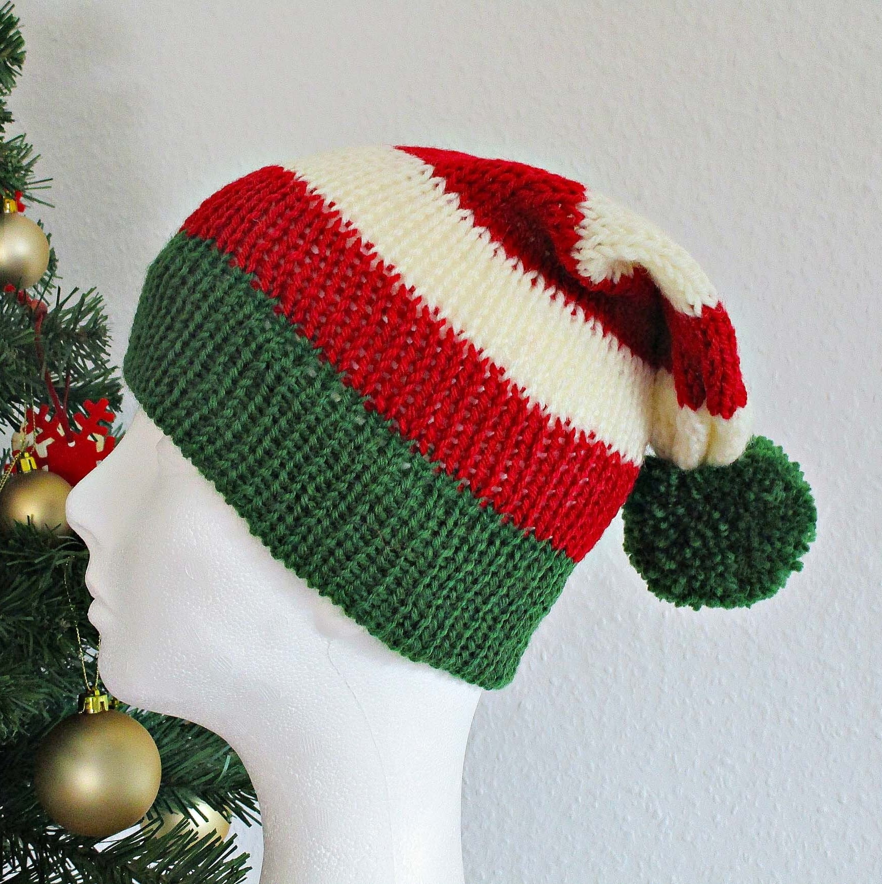 Elf Christmas Hat Knit Red Green Elf Santa Xmas Photo Props Adult Christmas Striped Santa Holiday von IrinasSTRICKMODE