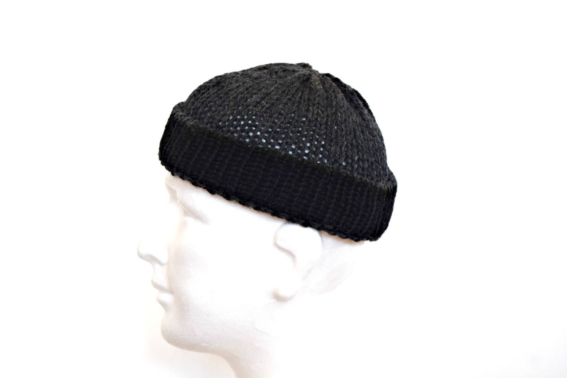 Man Knit Hat Short Mens Docker Style Beanie For Men Fisherman Man Watch Cap von IrinasSTRICKMODE