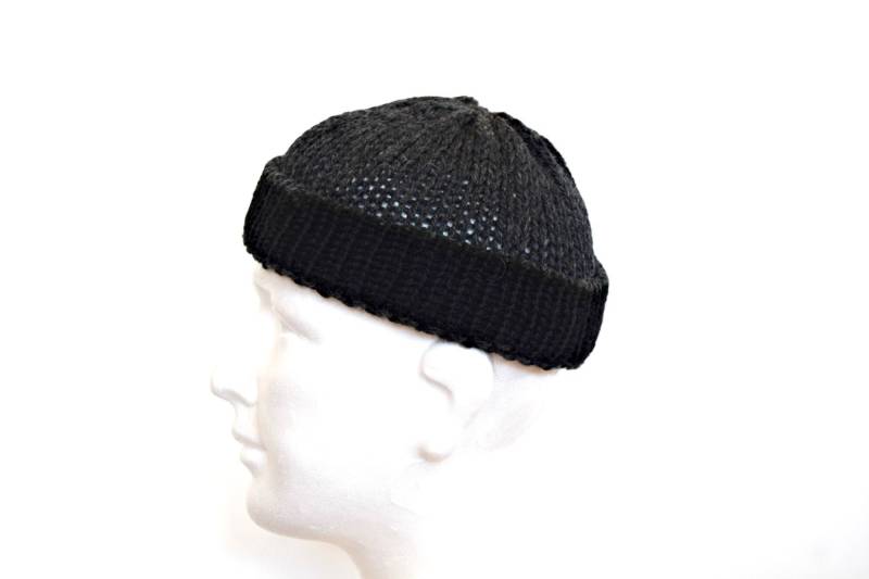 Man Knit Hat Short Mens Docker Style Beanie For Men Fisherman Man Watch Cap von IrinasSTRICKMODE