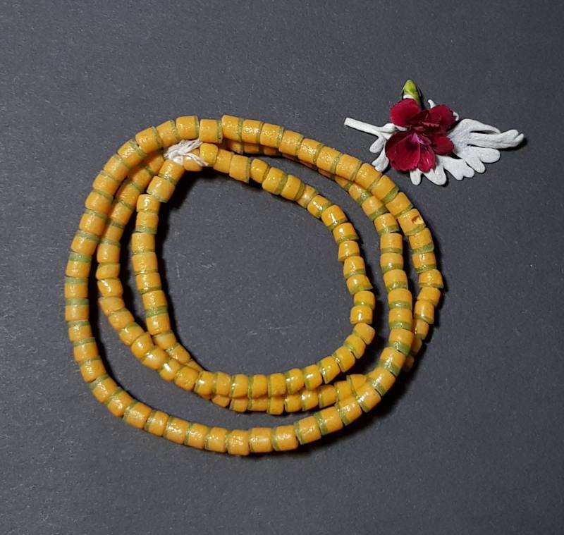 Pulverglas - Perlenstrang Gelb-Türkis von IrisGeschenke