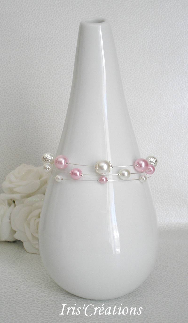 Armband Delia Weiße Perlen Und Rosa Puder von IriscreationsBijoux