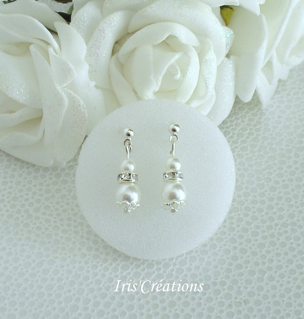 Eiskinder Ohrringe Weiße Perlen Und Strass von IriscreationsBijoux