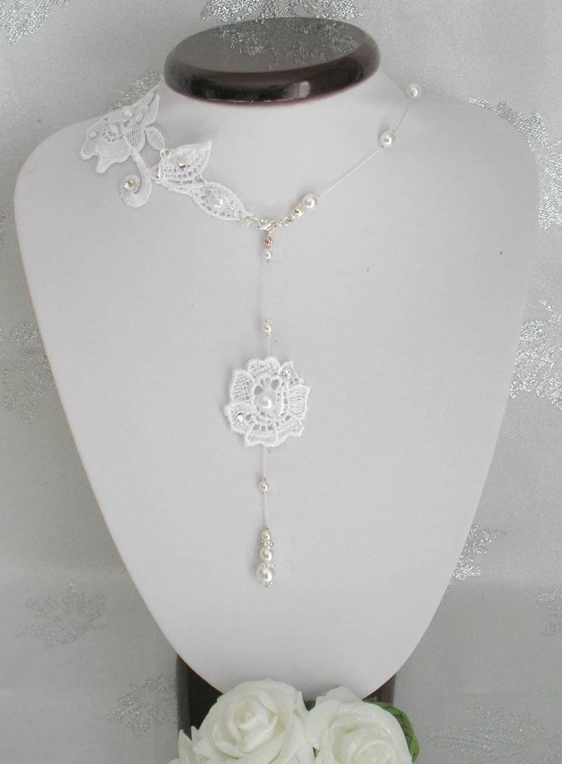 Rückenjuwel Sofia Blume Weiß Oder Cremefarbene Spitzen-/Elfenbeinperlen Und Strasssteine Aus Swarovski von IriscreationsBijoux
