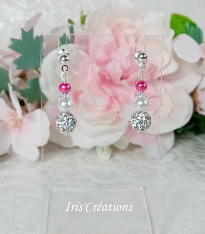 Weiße Und Fuchsiafarbene Nouméa-Ohrringe Mit Strass von IriscreationsBijoux