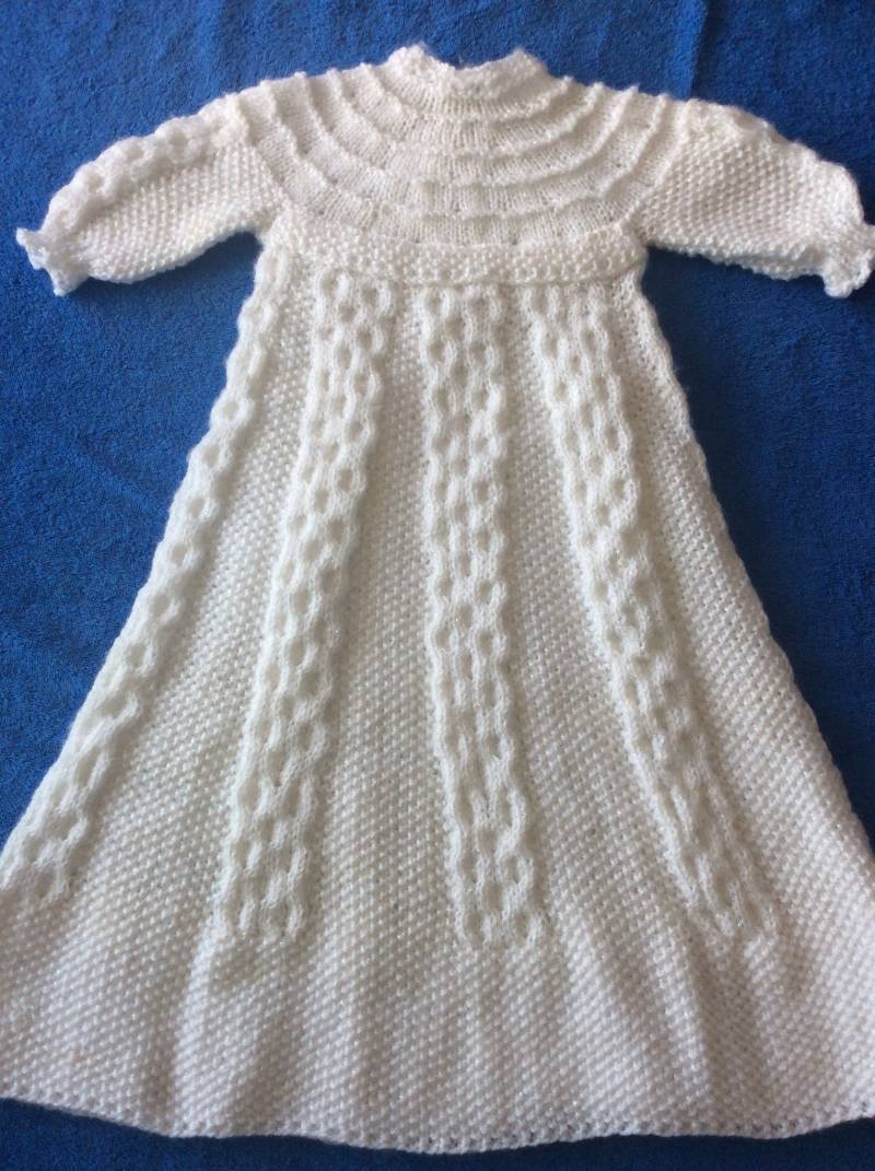 Vergittertes Taufkleid von IrishFairyKnits
