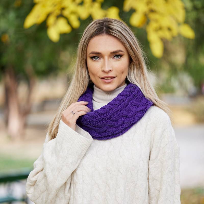 Irish - Donegal Merino Wolle Aran Schlauchschal Dunkellila Handarbeit Irland Einheitsgröße Unisex von IrishTweedStore