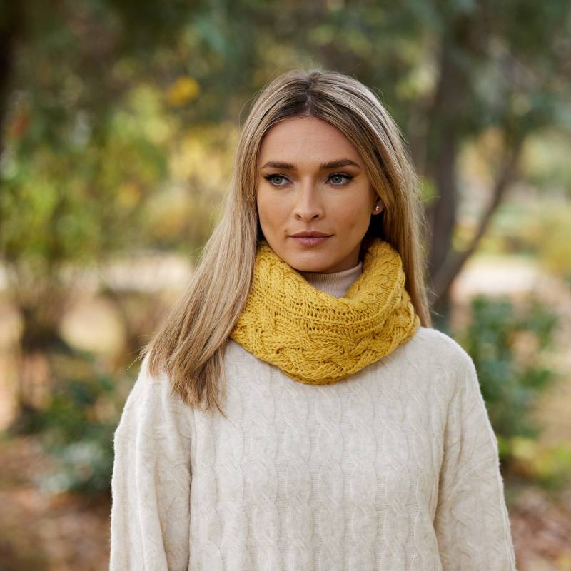 Irish - Donegal Merino Wolle Aran Schlauchschal Zitrone Handarbeit Irland Einheitsgröße Unisex von IrishTweedStore