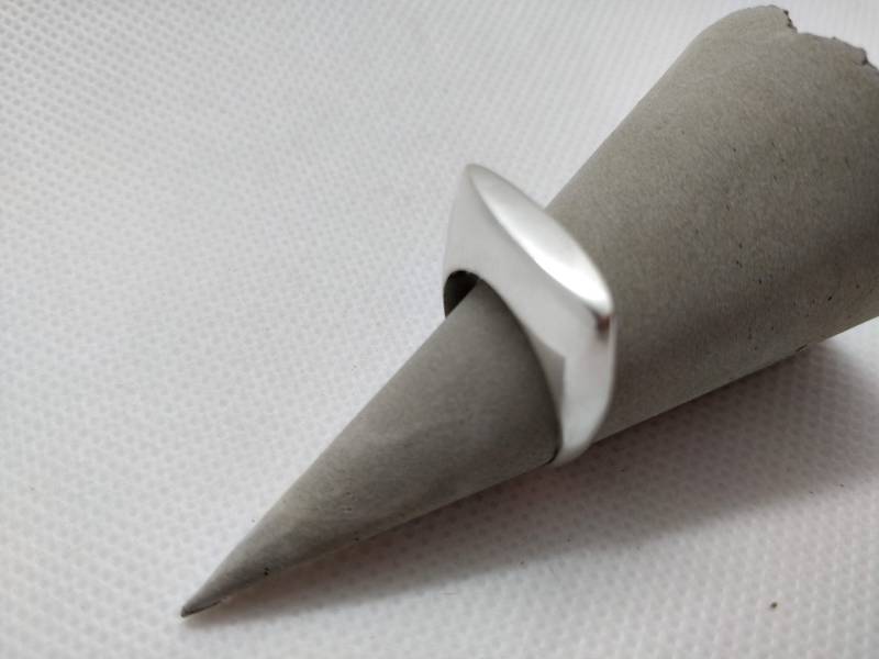 Ovale Siegelring von Iriszarurdesigns