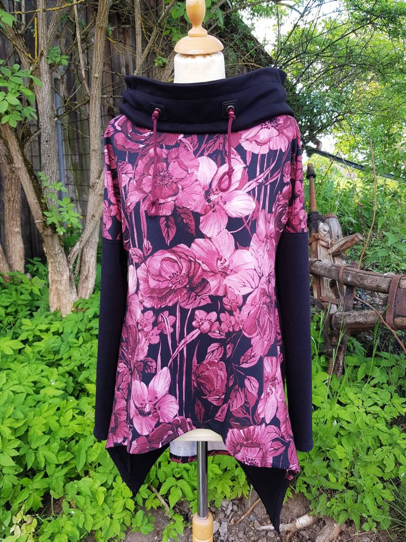 Ab 113 Euro Zipfelpullover Von Gr. 32-48 Bestellbar, Langarmoberteil Zipflig, Hoodie Für Damen Mit Großen Blumen, Kapuzenpullover Schwarz von Irmanaeht