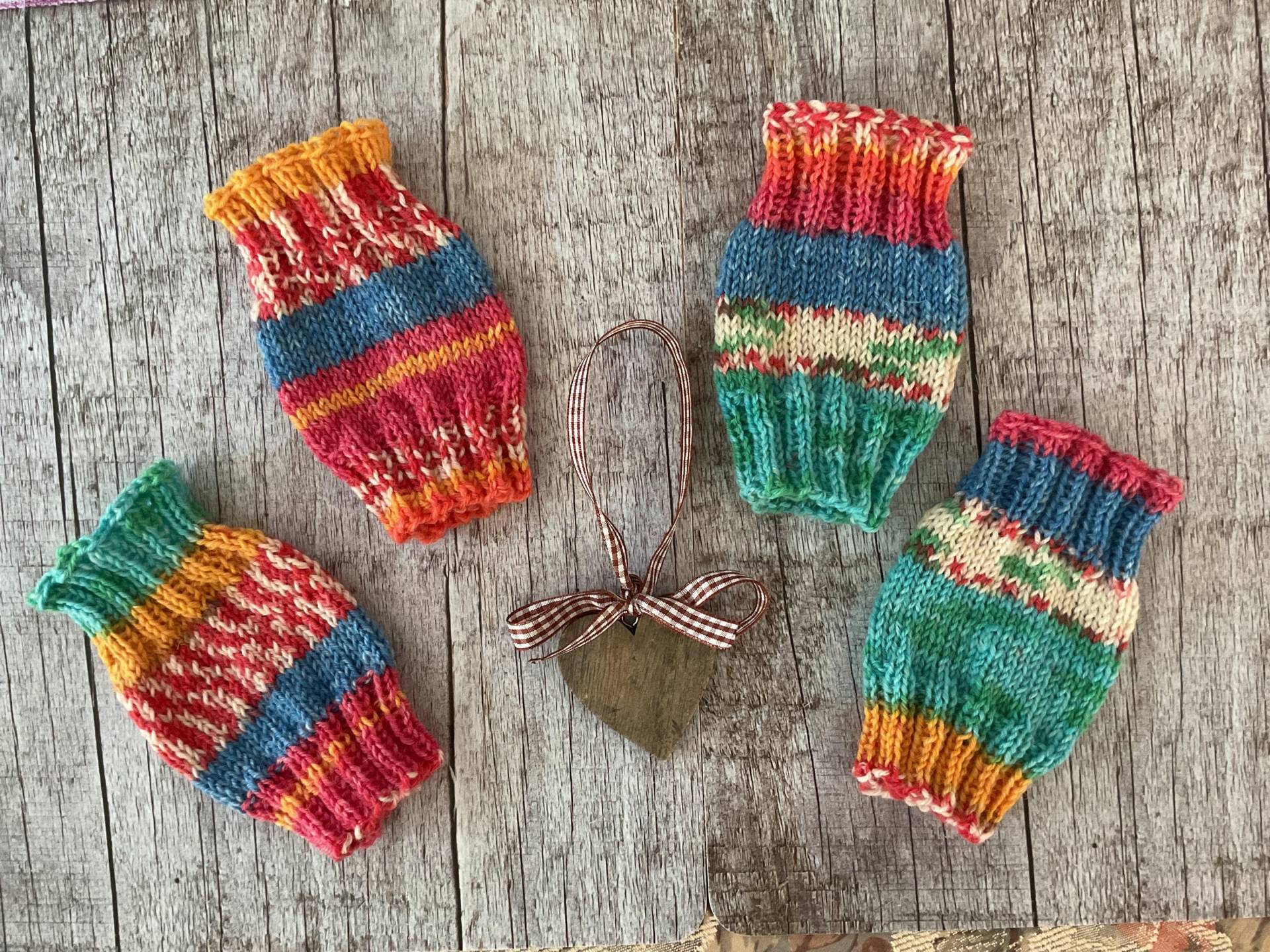 Babystulpen Bunt, Handgestrickt, Geschenk Zur Geburt, Beinstulpen, Beinwärmer Für Neugeborene, Armstulpen Kleinkinder Bunt Gemustert von IrmisBastelstuebchen