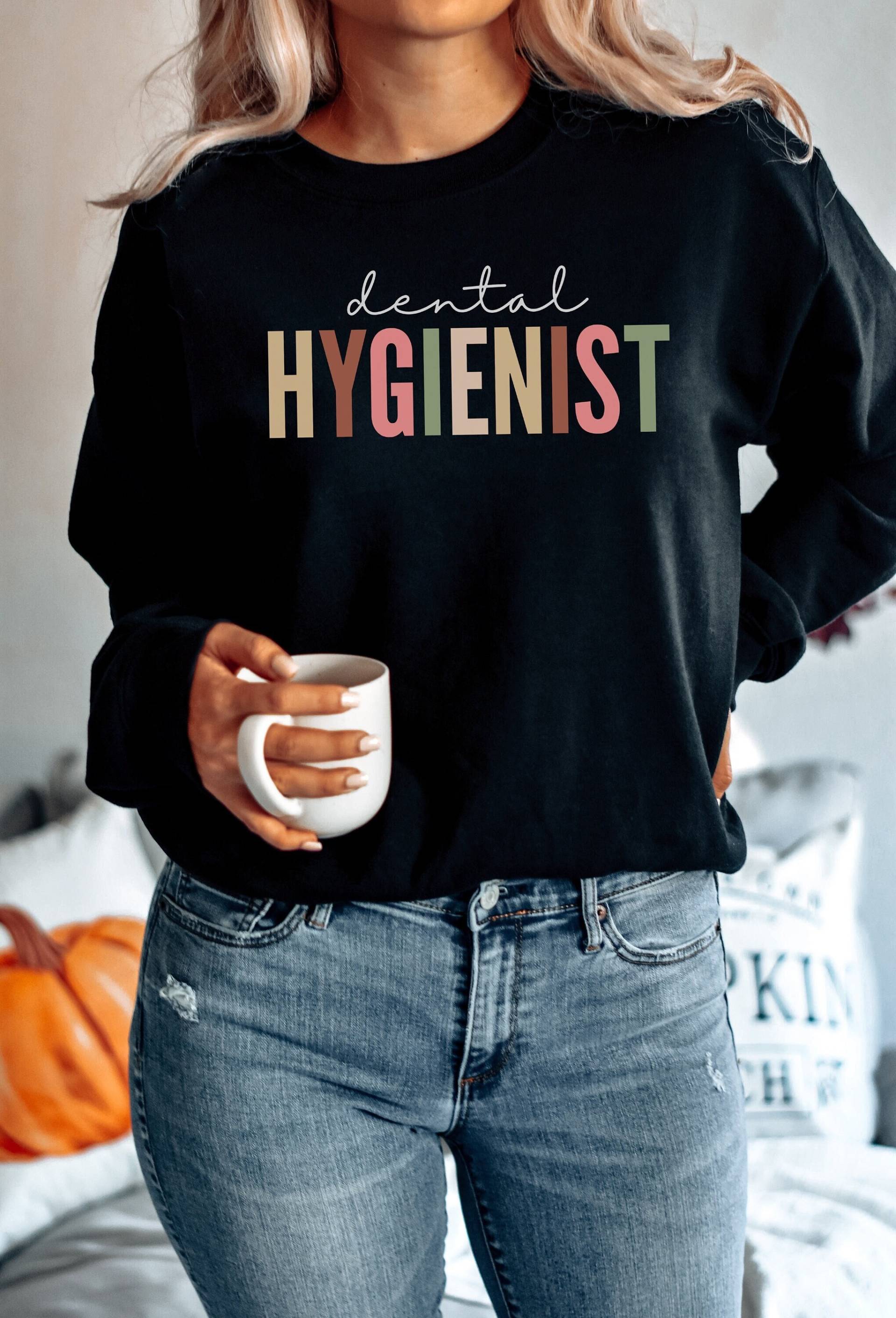 Dental Hygienist Crewneck Sweatshirt Für Zahnarzthelferinnen, Pullover Zahnarzthelferin, Student Zahnhygiene Shirt, Abschlussgeschenk von IronHorseStudios