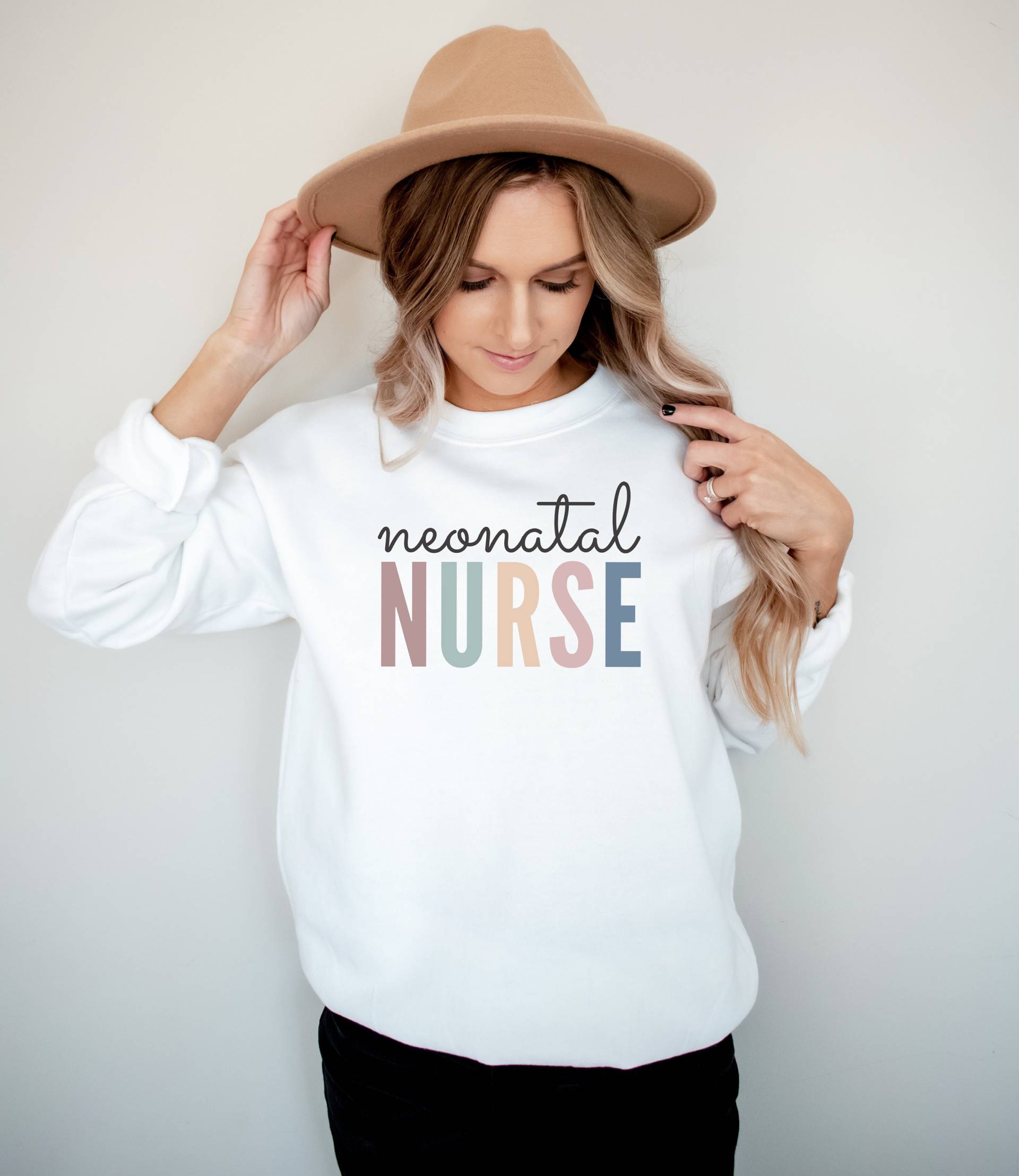 Neugeborenen Krankenschwester Sweatshirt, Geschenk, Shirt, Unisex Crewneck, Nicu Pullover, Neugeborene Krankenschwester, Abschlussgeschenk von IronHorseStudios