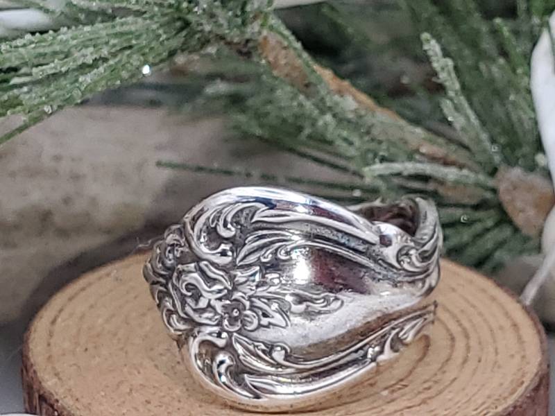 Versilberter Silber Überzogener Offener Besteckring Vintage Upcycled Boho-Wickelring Dezenter Verstellbarer Ring von IronMountainArts