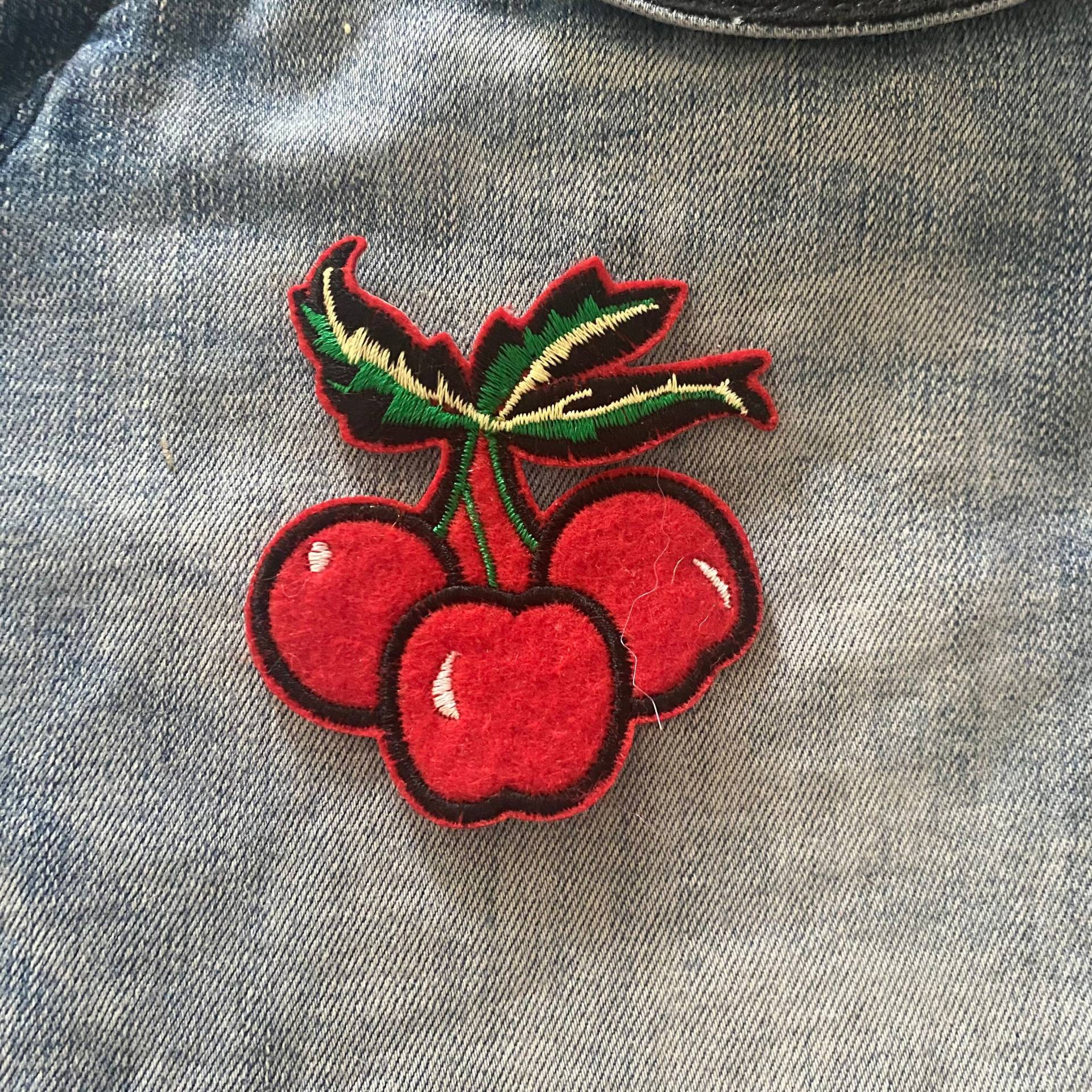 Bügelbild Kirschen Patch Kostüm Aufnäher Für Retro Jeans Jacke Oder Festival Applikation Bestickter Tasche von IronOnPatchesQLD