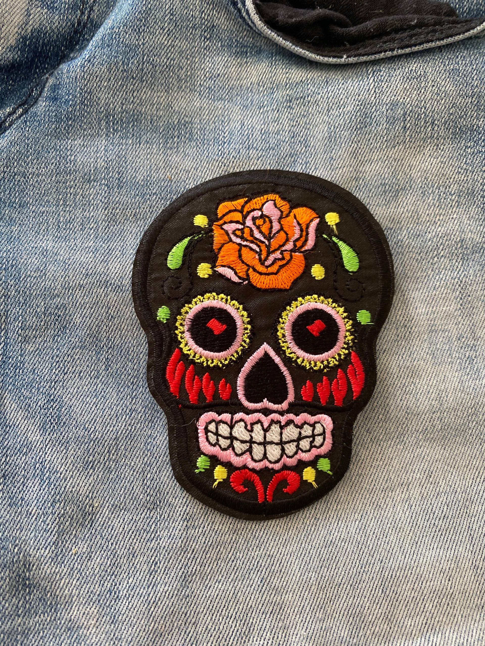 Sugar Skull Aufnäher Für Denim Jacke Candy Kreuzknochen Festival Transfer Applikation Bestickt von IronOnPatchesQLD