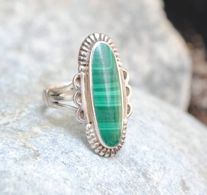 Ovaler Ring Aus Malachit Und 925Er Silber Für Damen Im Vintage-Boho-stil von Iroquoise