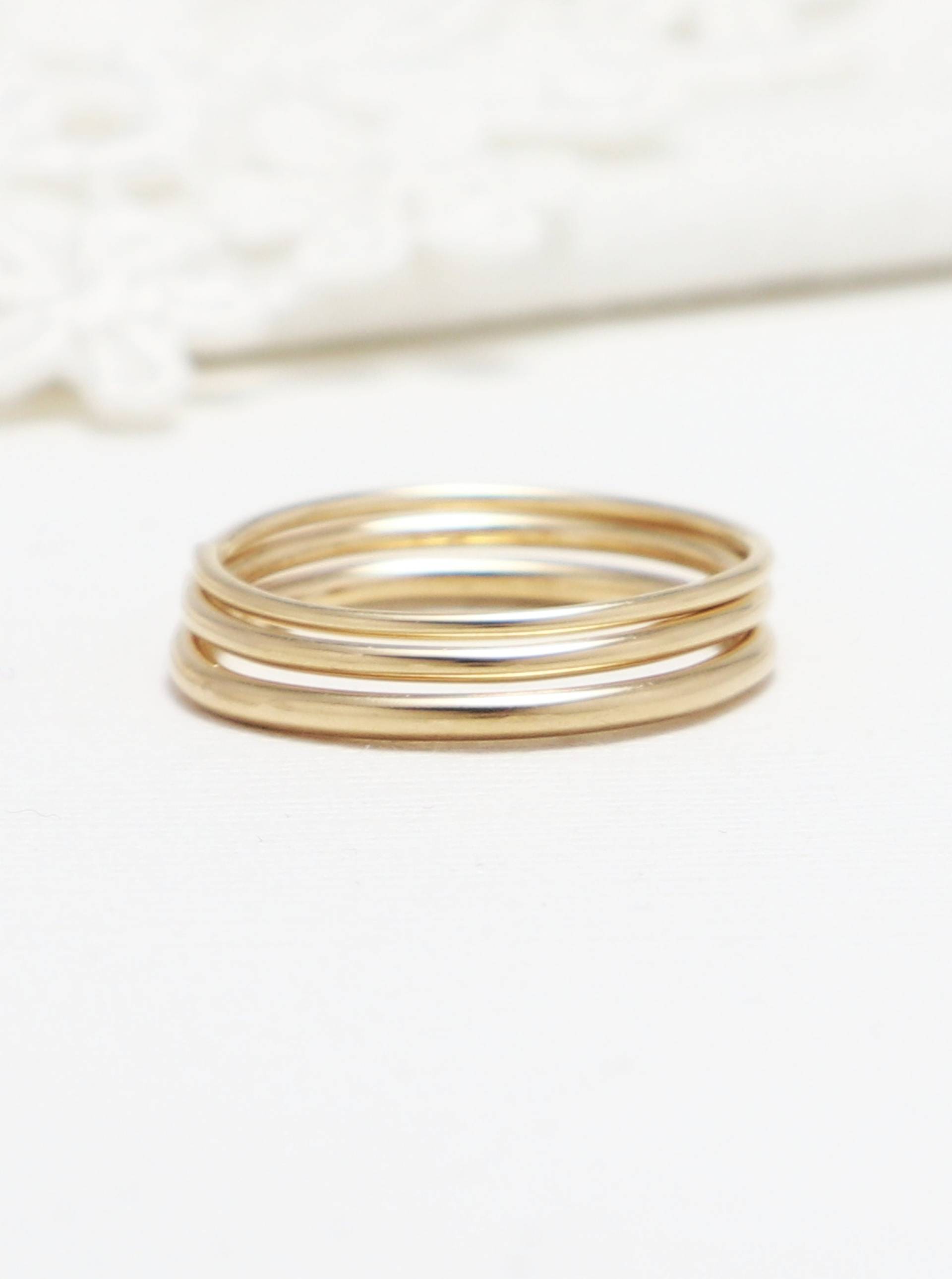 Schlichter Goldring, Goldstapelring, 14K Goldringe Für Frauen, Gold Gefüllter Ring, Golddaumenring | Wohlstand-Ringe von IrresistiblyMinimal