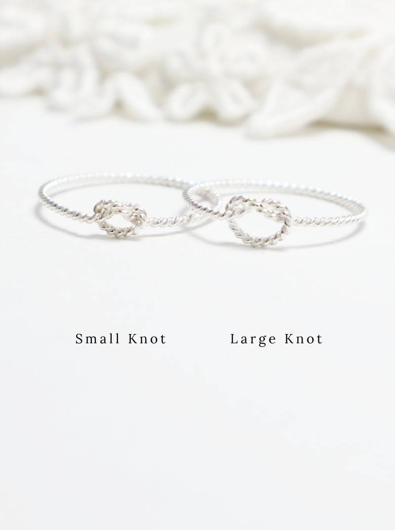 Zierlicher Silber Twist Knotenring, Versprechen Liebe Ringe Für Frauen, Schwester Mutter Tochter Ringe, Geschenk Brautjungfer, Daumen Ring von IrresistiblyMinimal