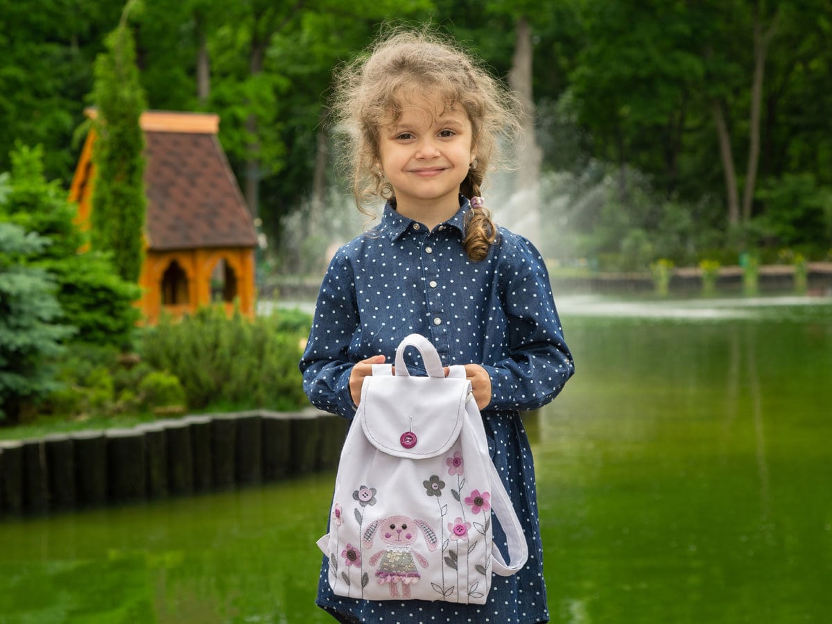 Handgemachter Kinderrucksack Mädchen Canvas Kindergartenrucksack Minirucksack Hase von IrunToysGift